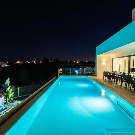 Villa Charlotte By Algarve Vacation *