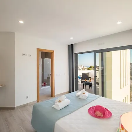 Charlotte By Algarve Vacation Villa Armação de Pêra