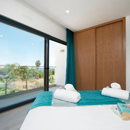Charlotte By Algarve Vacation Villa *